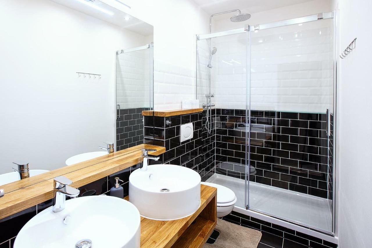 5Br 2Bath Family Apt 5Mins To Wenceslas Square Прага Екстериор снимка