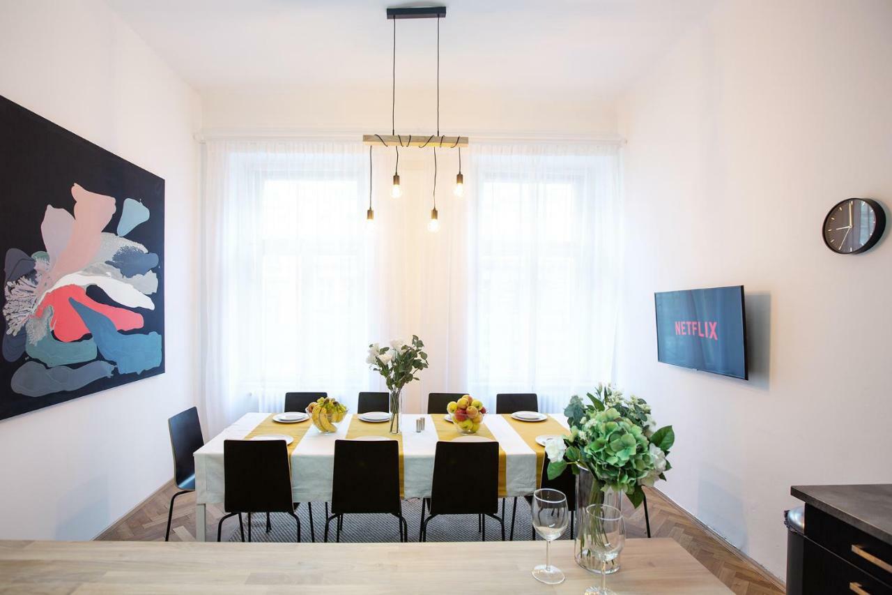 5Br 2Bath Family Apt 5Mins To Wenceslas Square Прага Екстериор снимка
