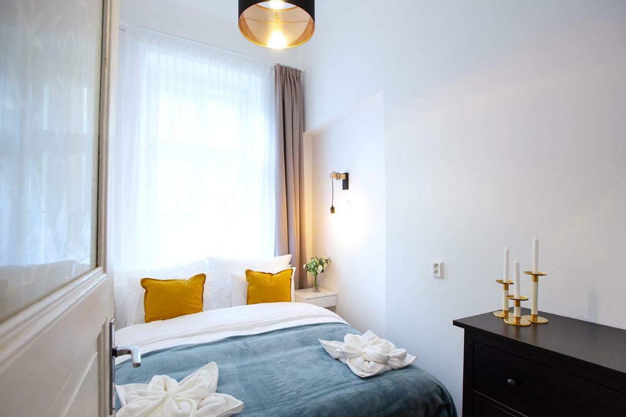 5Br 2Bath Family Apt 5Mins To Wenceslas Square Прага Екстериор снимка